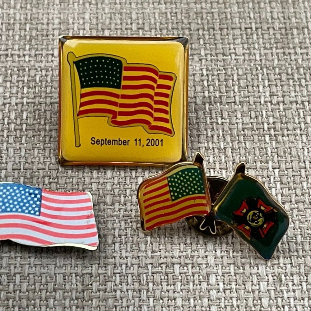 lot of 3 pins US Flag Patriot Pins Vintage Pins - Picture 6 of 9
